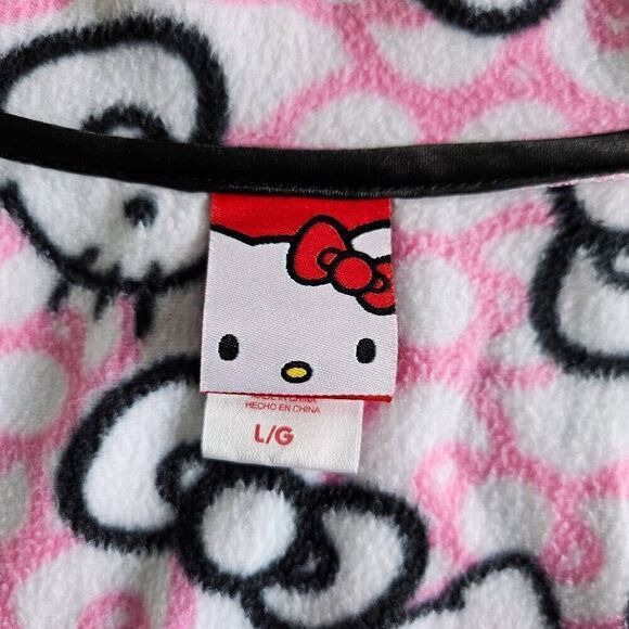 hello kitty fleece pajama top - Picture 5 of 6